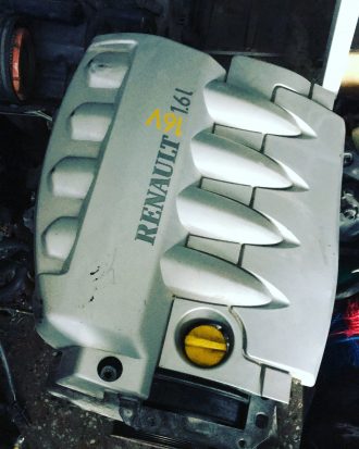 Renault megane 2 1.6 16V çıkma orjinal motor üst kapağı