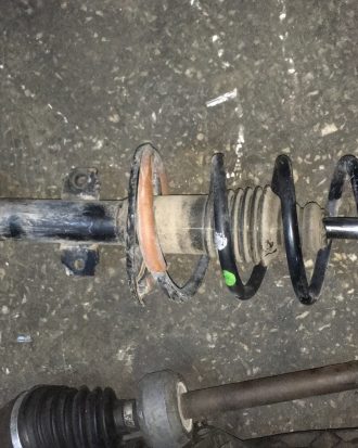 23 yıllık tecrübeye sahibiz. Ankara merkezli olan firmamızın mağazasından ve ve kargonun gittiği tüm noktalardaki siz değerli müşterilerimize başta Renault markası olmak üzere Dacia markasınında çıkma orjinal parçalarının satışlarını yapmaktayız. Bu markalara ait tüm modellerin çıkma orjinal parçaları mevcuttur ve değişim garantilidir. Paketlemeyi özenle yapıp, anlaşmalı kargolarımız ile gönderimini sağlıyoruz
