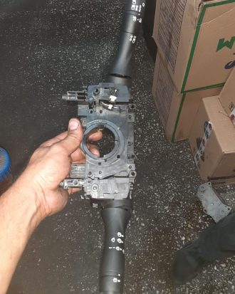 Megane IV Talisman İkaz Kol Grubu Far Korna Silecek Sinyal Kolu 255674795R