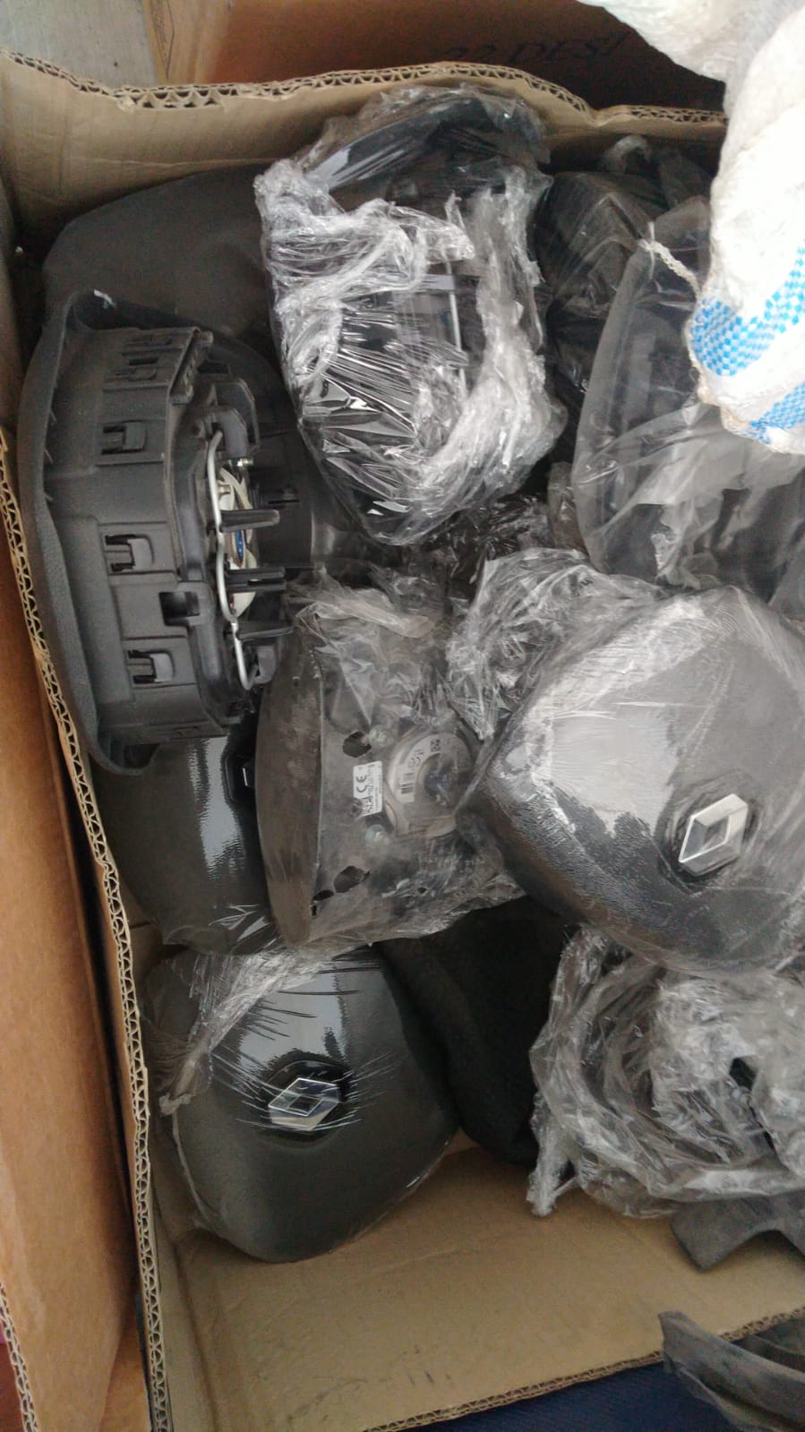 Renault clio 4 çıkma orjinal sürücü airbag Renault clio 4 çıkma orjinal sürücü airbag