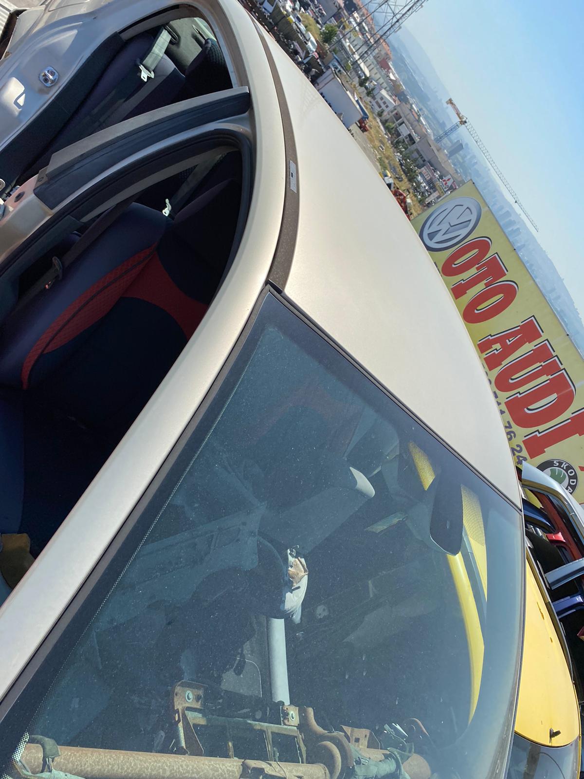 Renault megane 2 çıkma orjinal kesme tavan Renault megane 2 çıkma orjinal kesme tavan