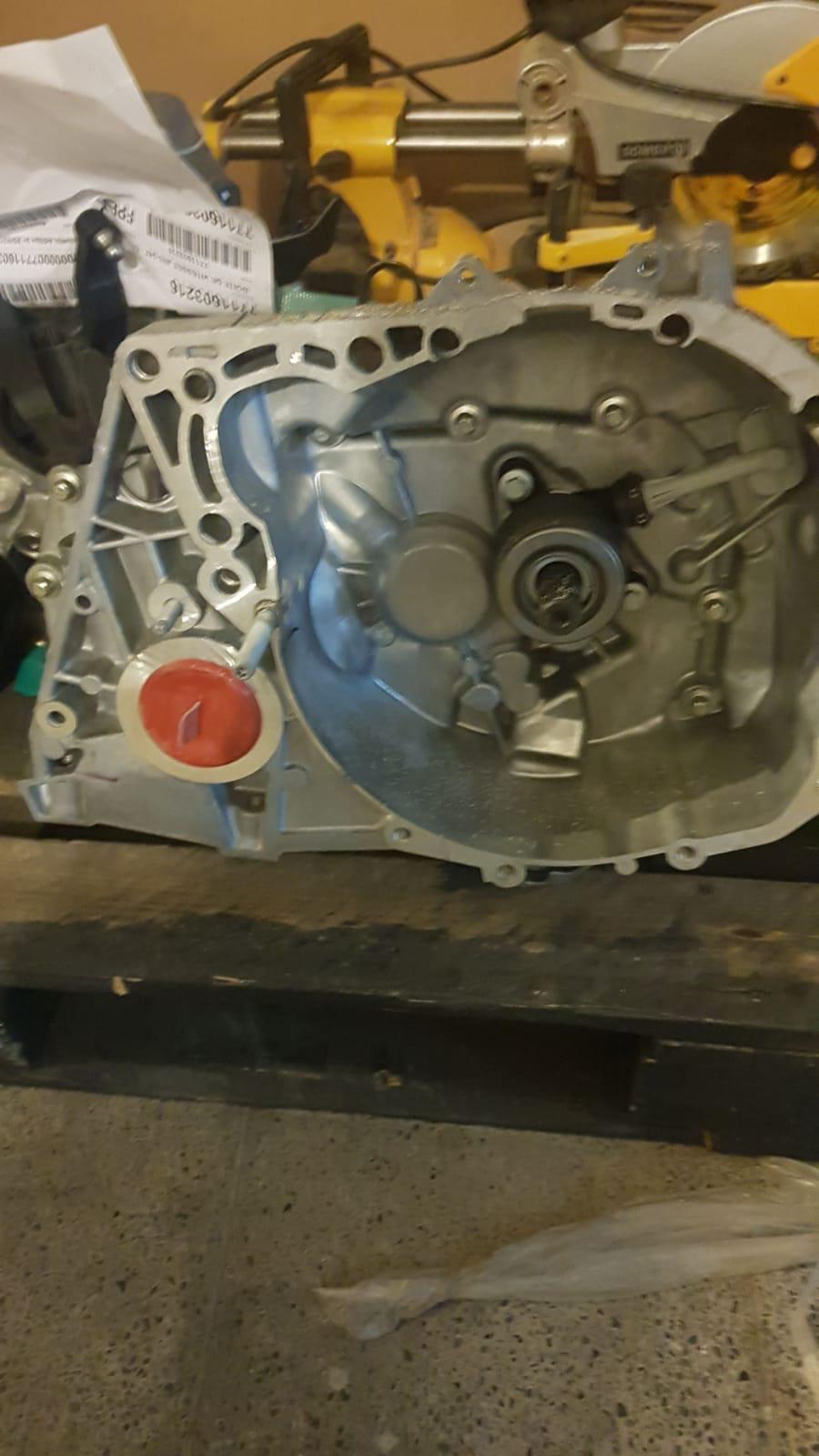 Renault megane 2 sıfır orjinal şanzıman Renault megane 2 sıfır orjinal şanzıman