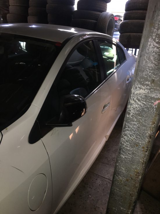 Renault fluence çıkma orjinal hatasız beyaz renk sol ön kapı