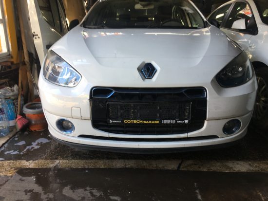 Renault Fluence Çıkma hatasız orjinal beyaz renk ön set