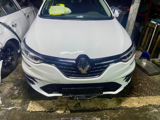 Renault megane 4 beyaz hatasız komple ön set
